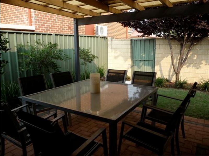 3/14  Kimberley Street, Belmont WA 6104