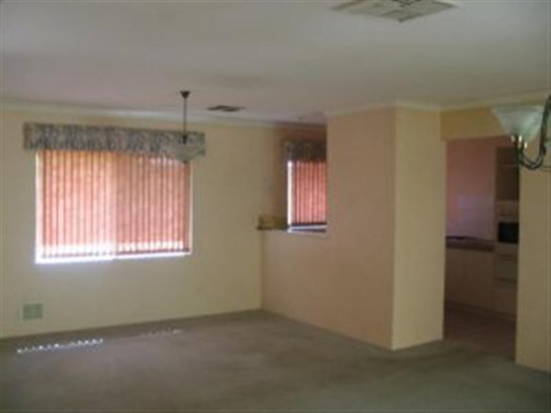 4/11  Ewing Street, Bentley WA 6102