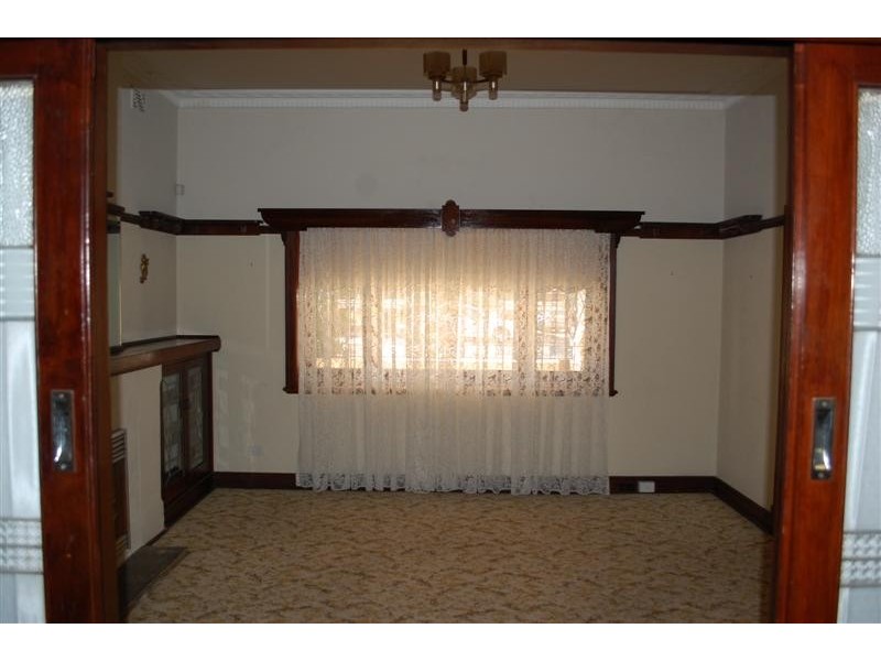 10 Salisbury Street, St James WA 6102