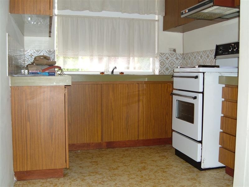 4/3  Thelma Street, Como WA 6152