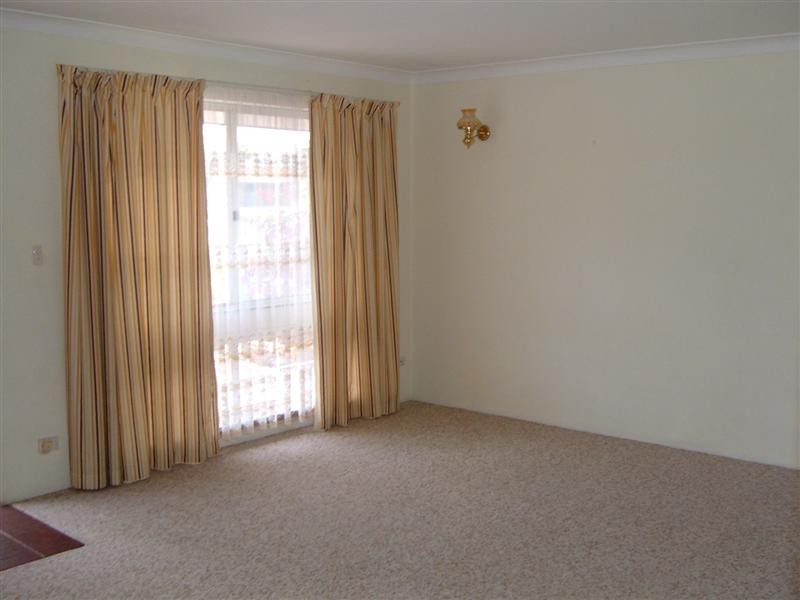 4/3  Thelma Street, Como WA 6152