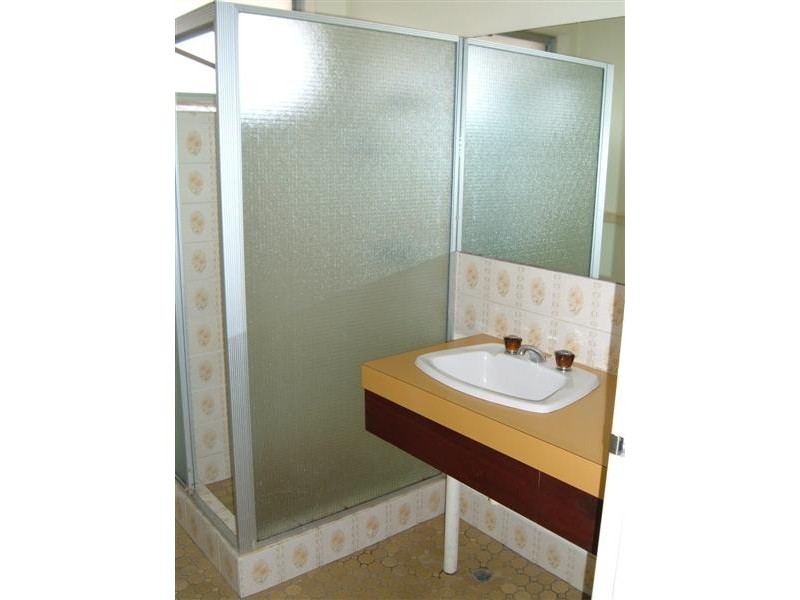 4/3  Thelma Street, Como WA 6152