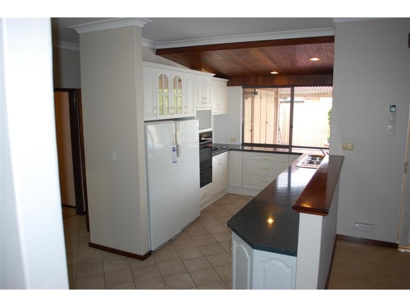 18 Hyland Way, Wilson WA 6107