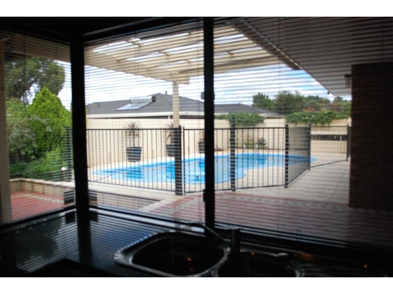 18 Hyland Way, Wilson WA 6107