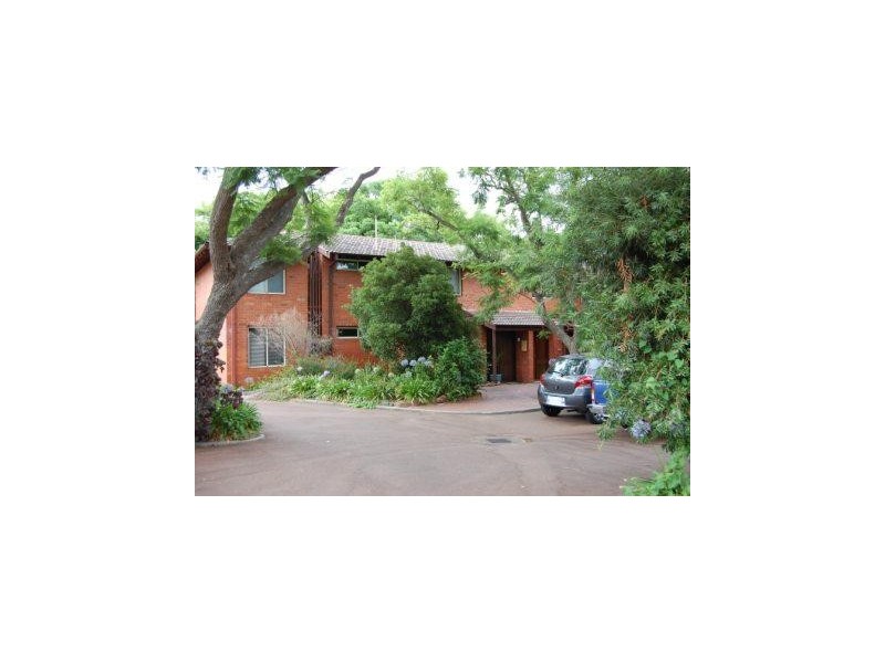 10/25 Comer Street, Como WA 6152