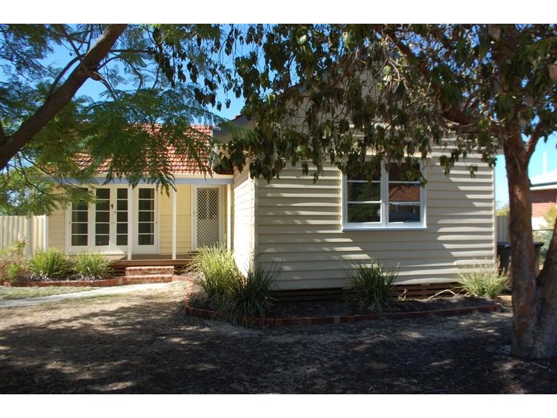 1 Plummer Street, East Victoria Park WA 6101