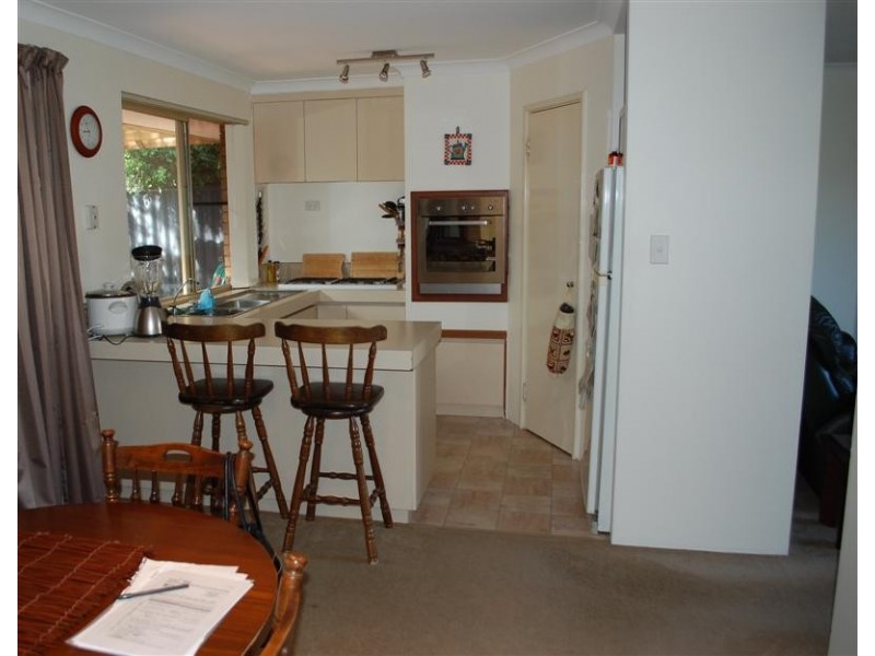 2/103  Bishopsgate Street, Carlisle WA 6101