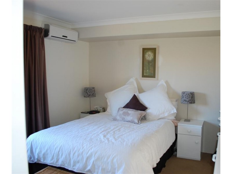 2/103  Bishopsgate Street, Carlisle WA 6101