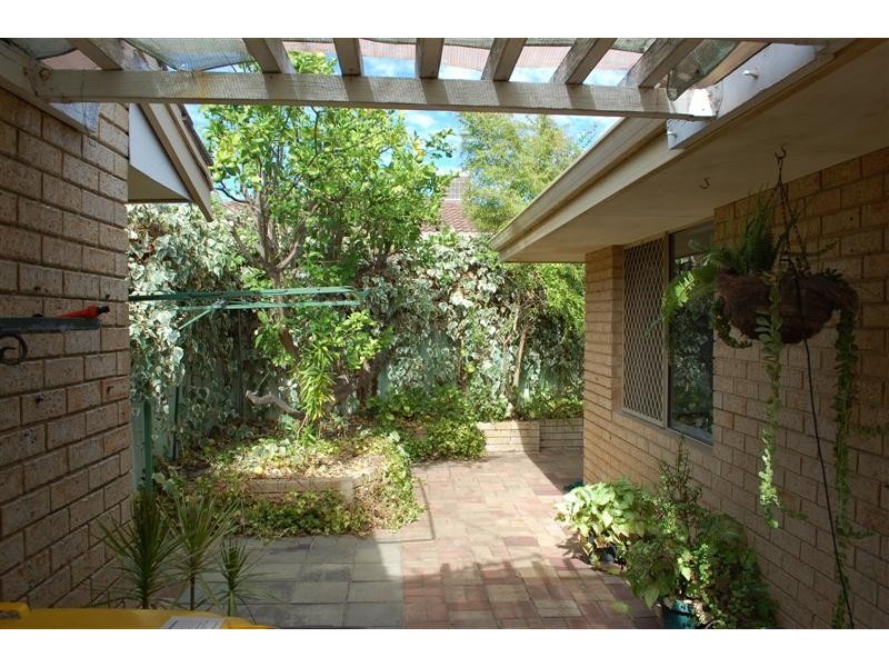 7/2 Alday Street, St James WA 6102