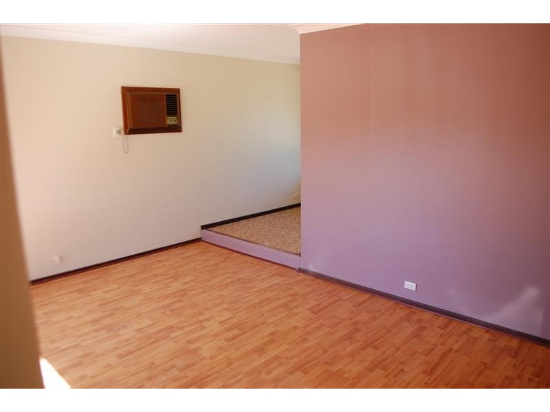 7 Ivers Court, Langford WA 6147