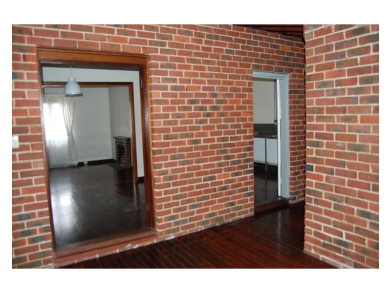 4 Bone Street, St James WA 6102