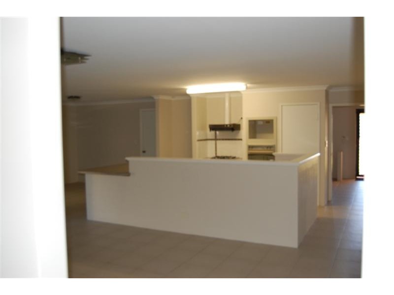 3 Copper Lane, Wattle Grove WA 6107