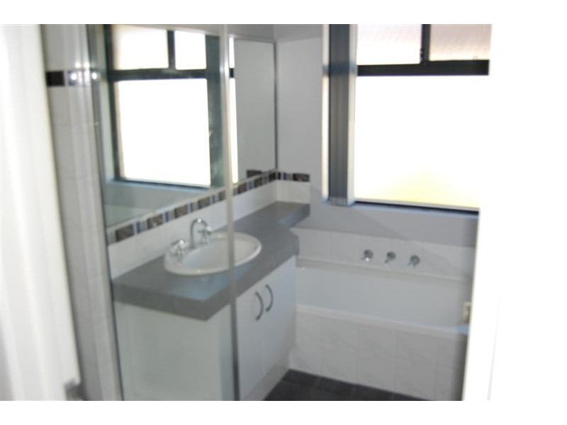 3 Copper Lane, Wattle Grove WA 6107