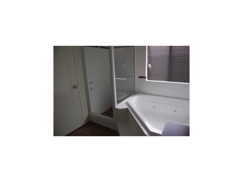 99 Boundary Road, St James WA 6102