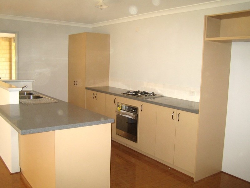 2/122 Williamson Avenue, Cloverdale WA 6105