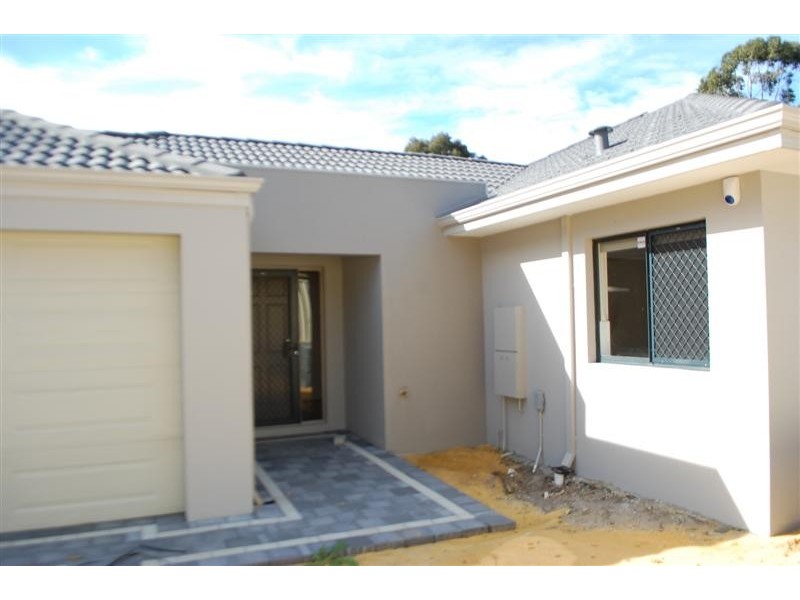 2/70  Pitt Street, Bentley WA 6102