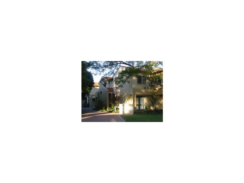 2/14 MacLeod Road, Applecross WA 6153