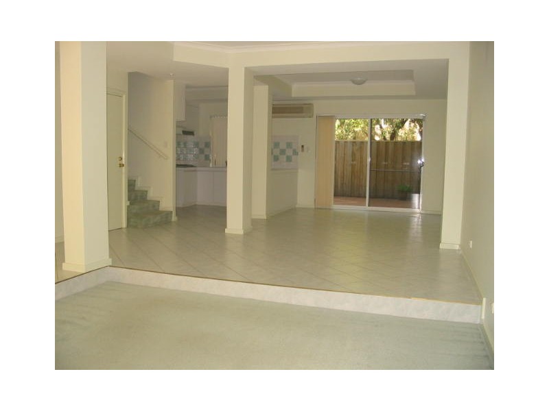 2/14 MacLeod Road, Applecross WA 6153