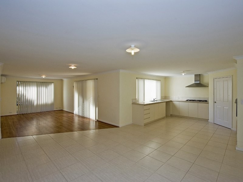 11B Hitchcock Street, St James WA 6102