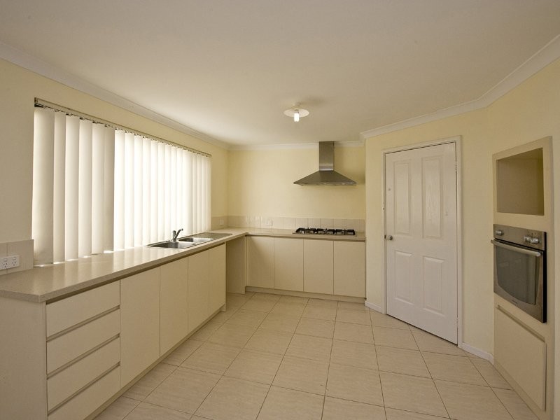 11B Hitchcock Street, St James WA 6102