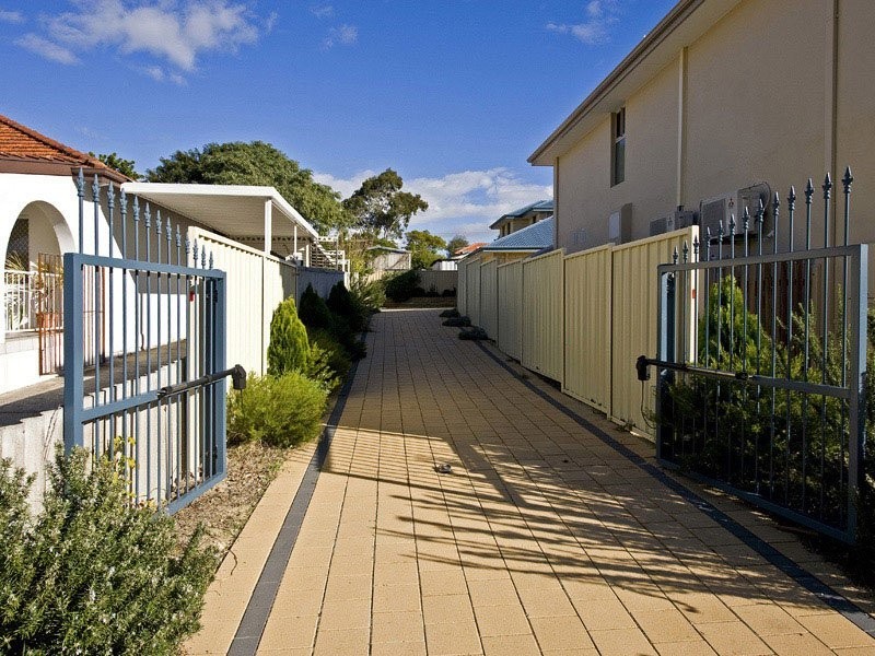 11B Hitchcock Street, St James WA 6102