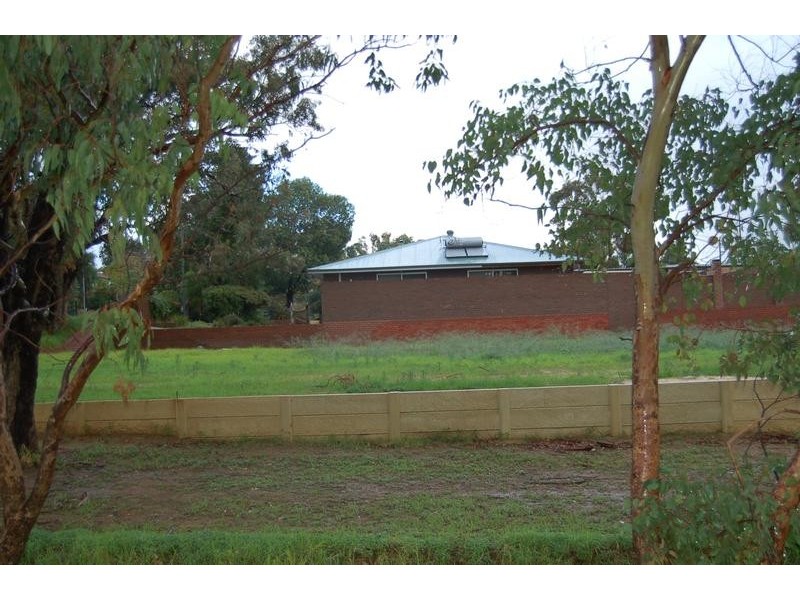 12 Barussela Avenue, Greenmount WA 6056