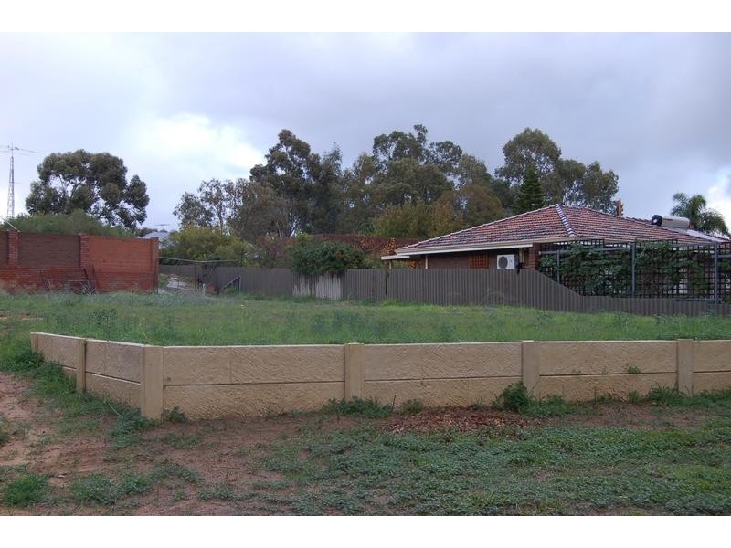 12 Barussela Avenue, Greenmount WA 6056