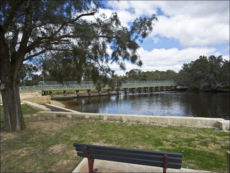 21 Hyland Way, Wilson WA 6107