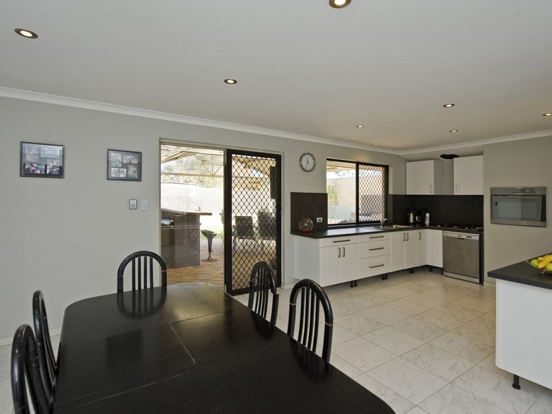 2/54 Lindisfarne Way, Balcatta WA 6021