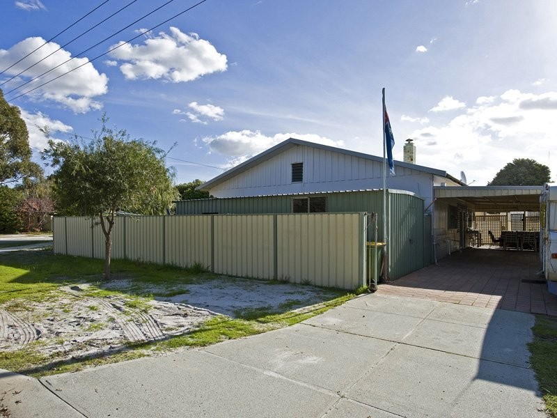 30A Braibrise Road, Wilson WA 6107