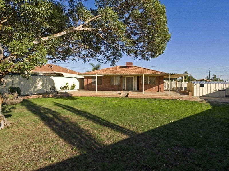8 Parakeela Grove, Maddington WA 6109