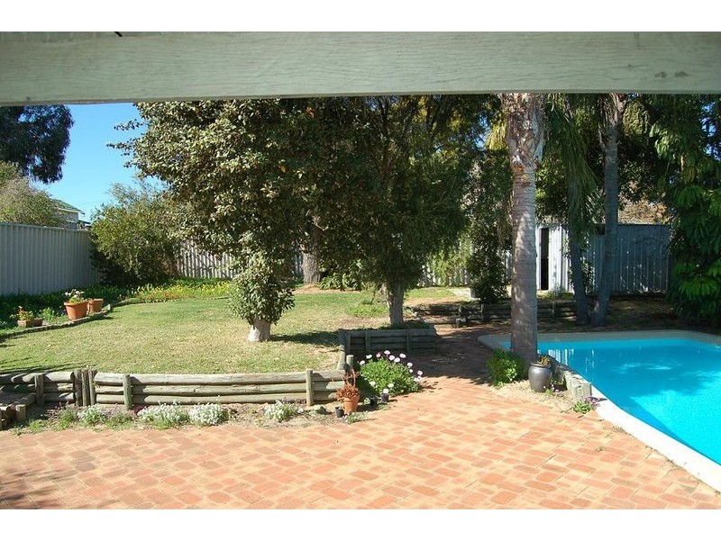 8 Hertford Street, East Victoria Park WA 6101