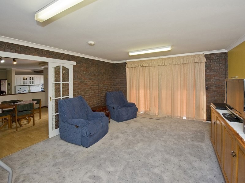 18 Hyland Way, Wilson WA 6107