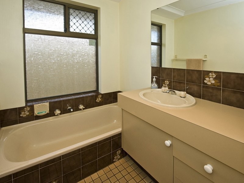 18 Hyland Way, Wilson WA 6107