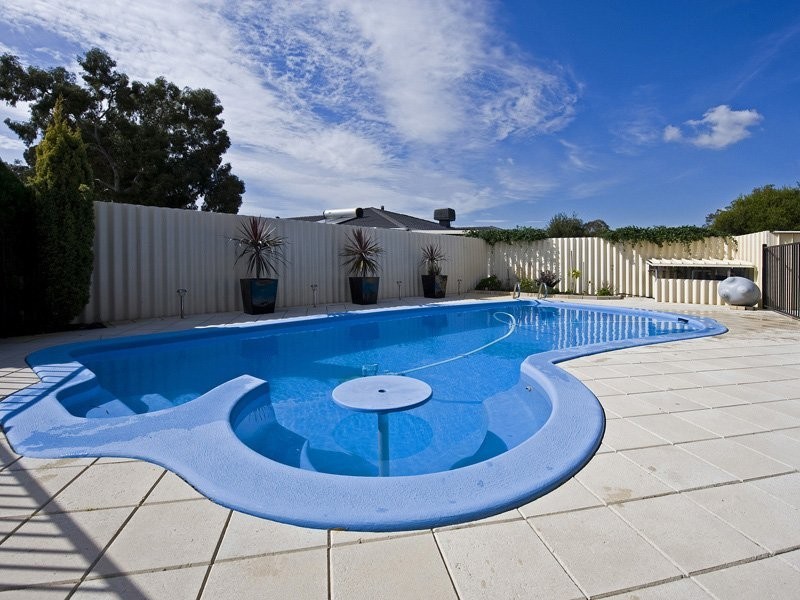 18 Hyland Way, Wilson WA 6107