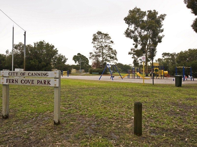 18 Hyland Way, Wilson WA 6107