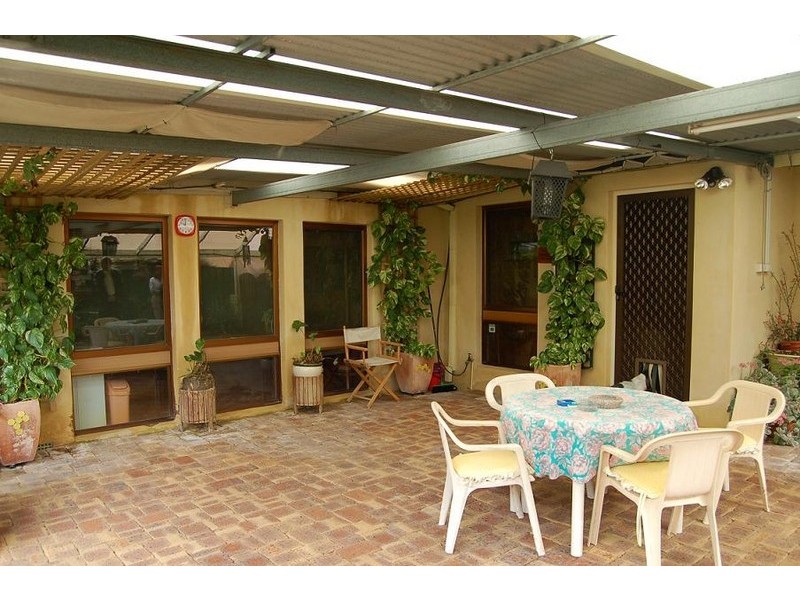 4 Coffey Road, Belmont WA 6104