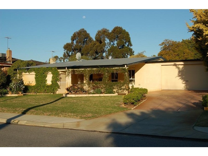 4 Coffey Road, Belmont WA 6104