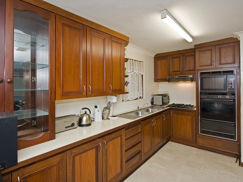 24 Stonehouse Crescent, Bentley WA 6102