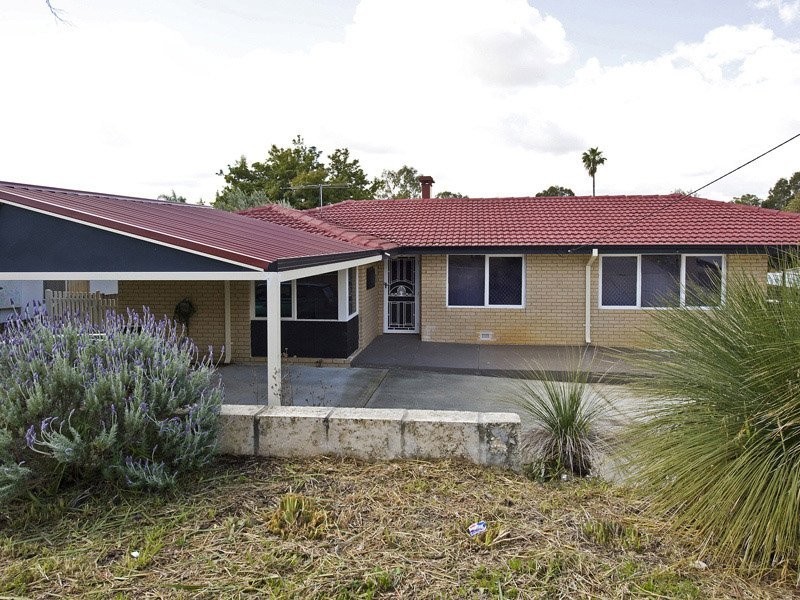 24 Stonehouse Crescent, Bentley WA 6102