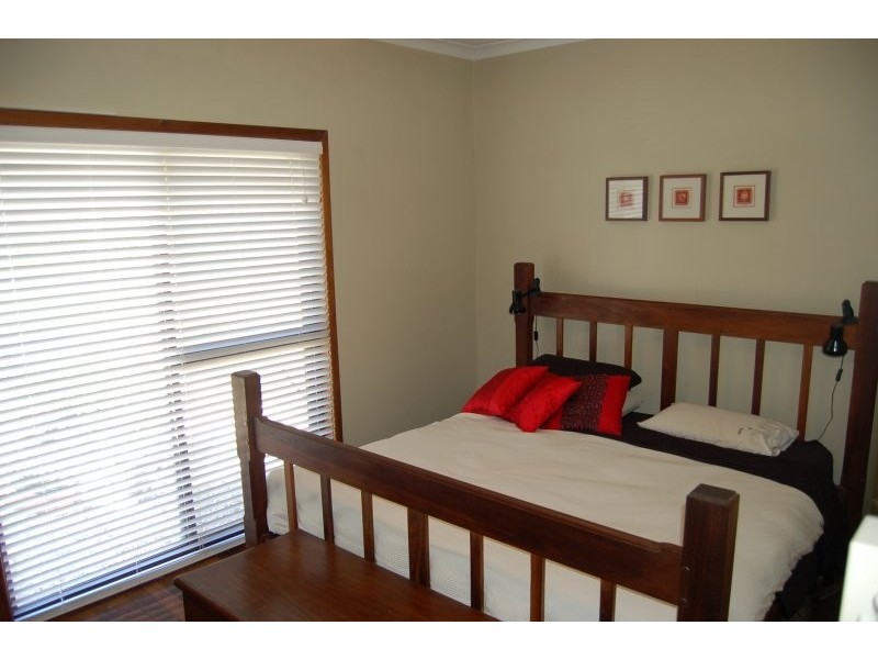 11 Alvah Street, St James WA 6102