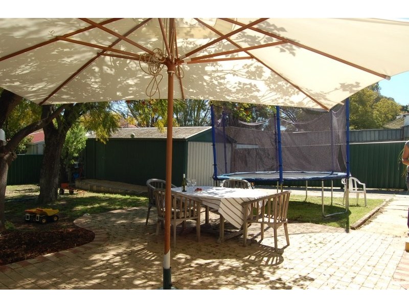 11 Alvah Street, St James WA 6102