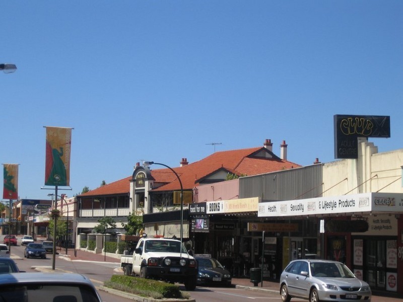 11 Alvah Street, St James WA 6102