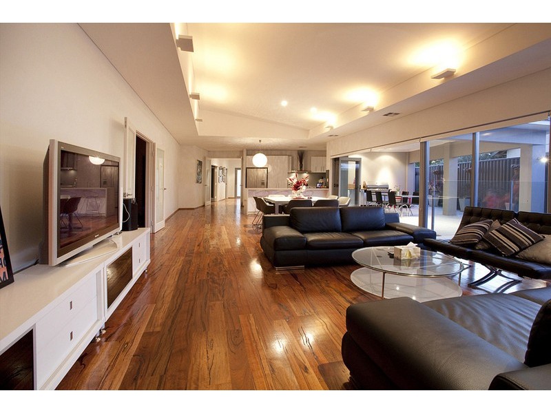 6 Plummer Street, East Victoria Park WA 6101