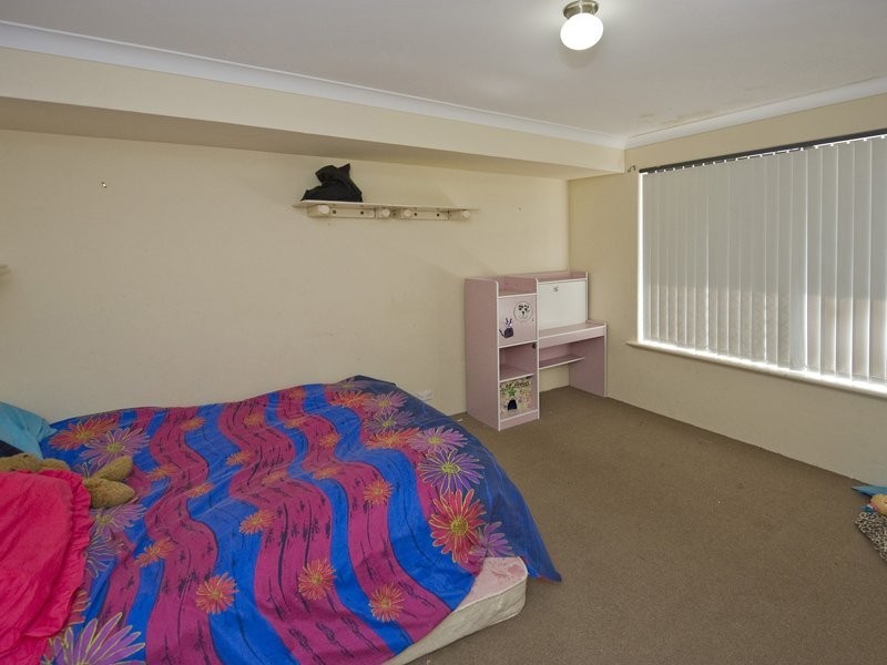 2 Expedition Drive, Thornlie WA 6108