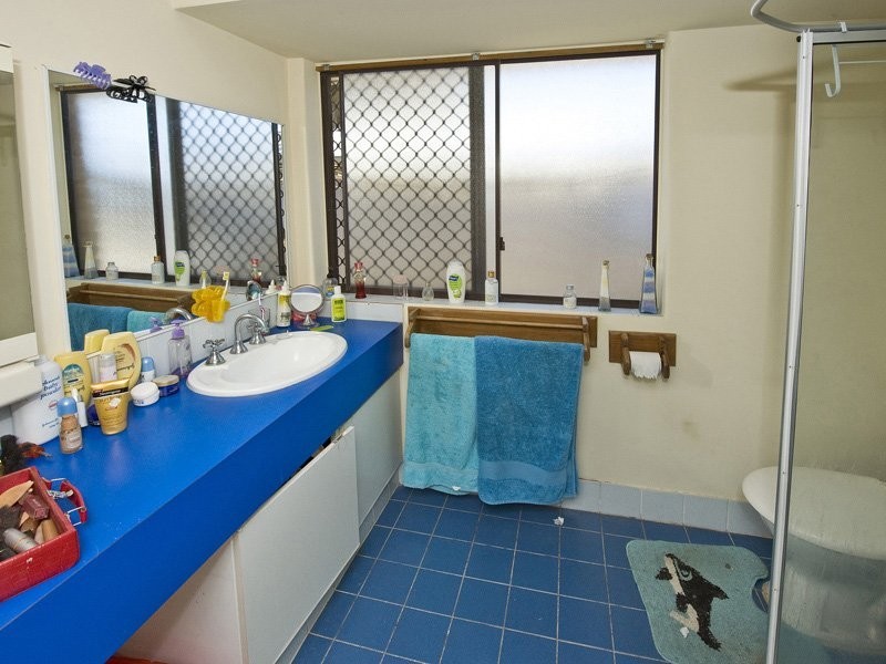 2 Expedition Drive, Thornlie WA 6108