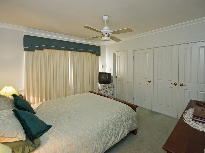 1/18 Washington Street, Victoria Park WA 6100