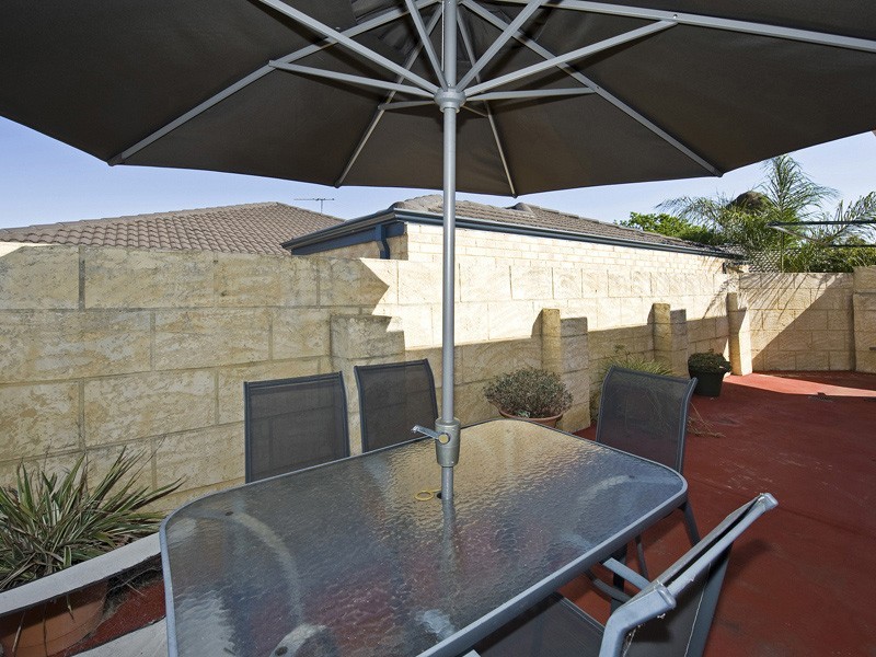 219 Treasure Road, Queens Park WA 6107