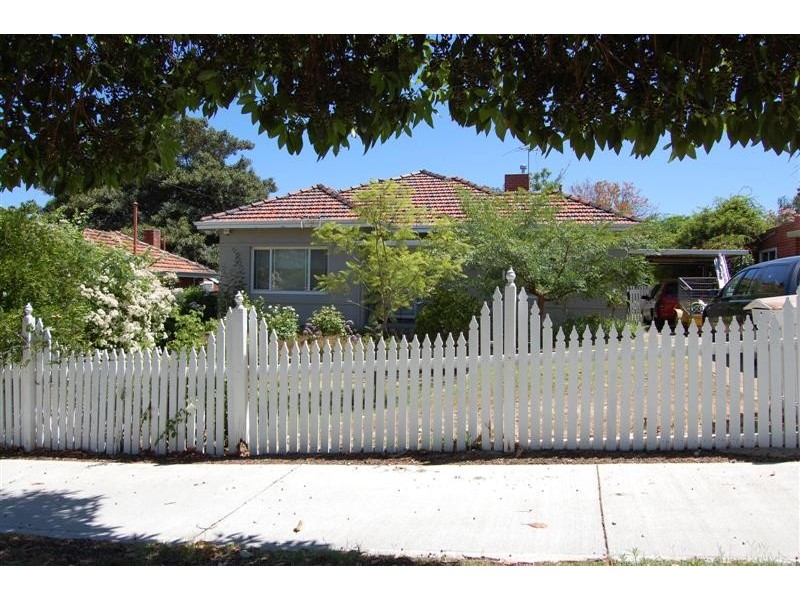 6 Canny Road, St James WA 6102