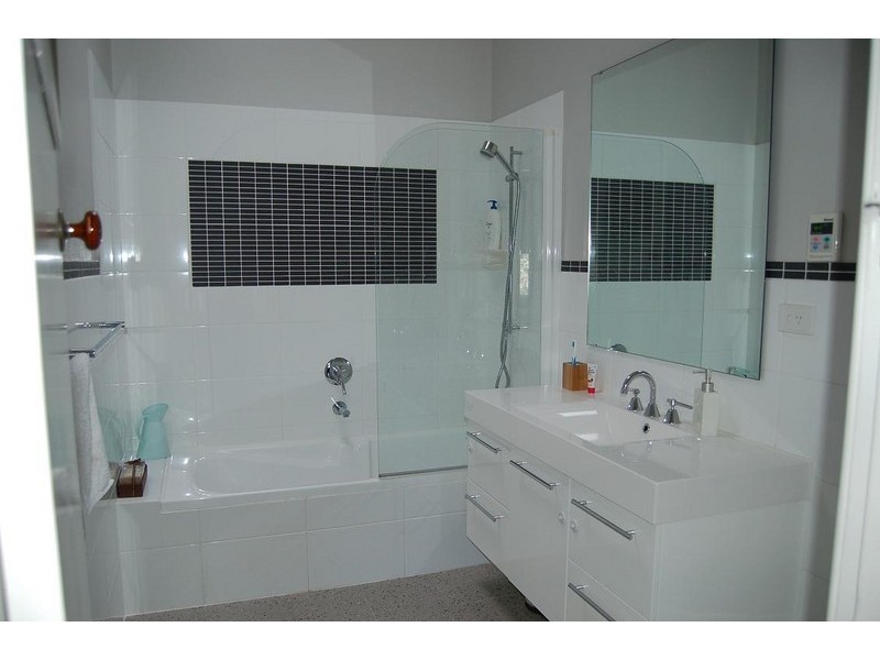 6 Canny Road, St James WA 6102